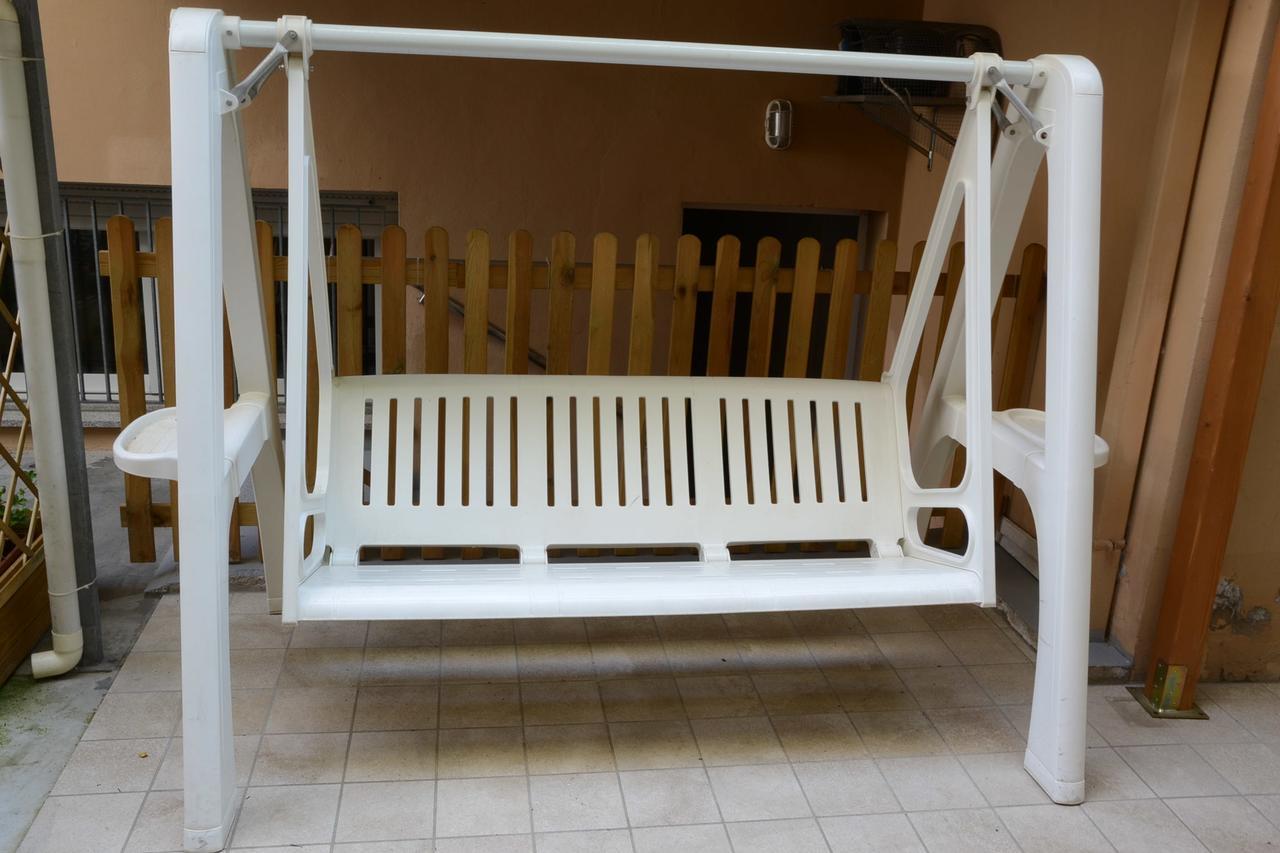 Albergo Larenzia Cattolica Luaran gambar